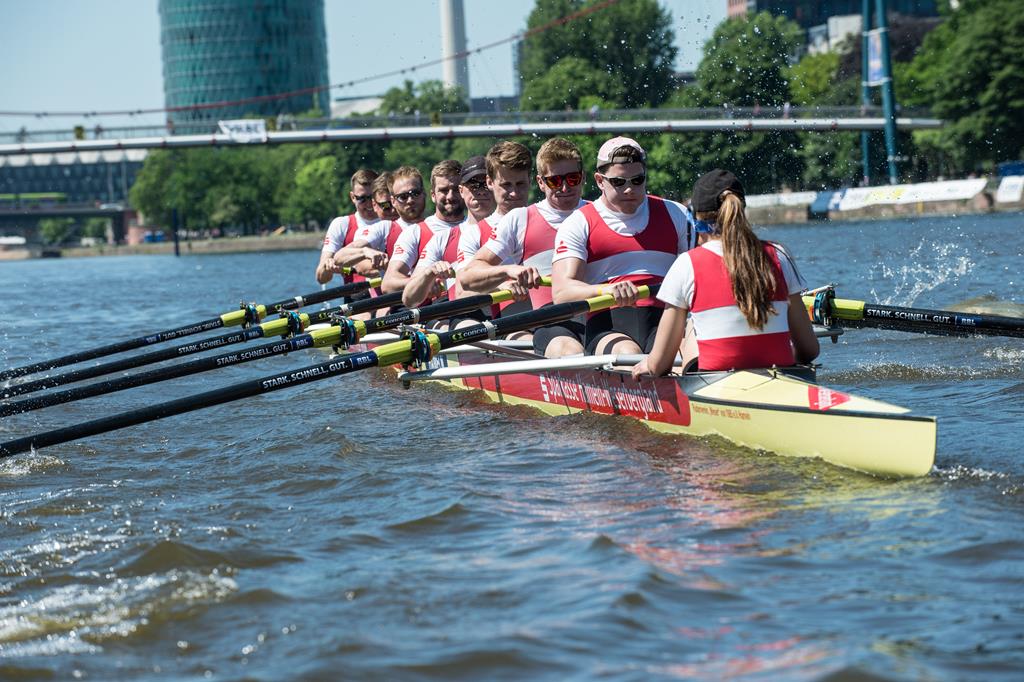 1. Renntag Frankfurt